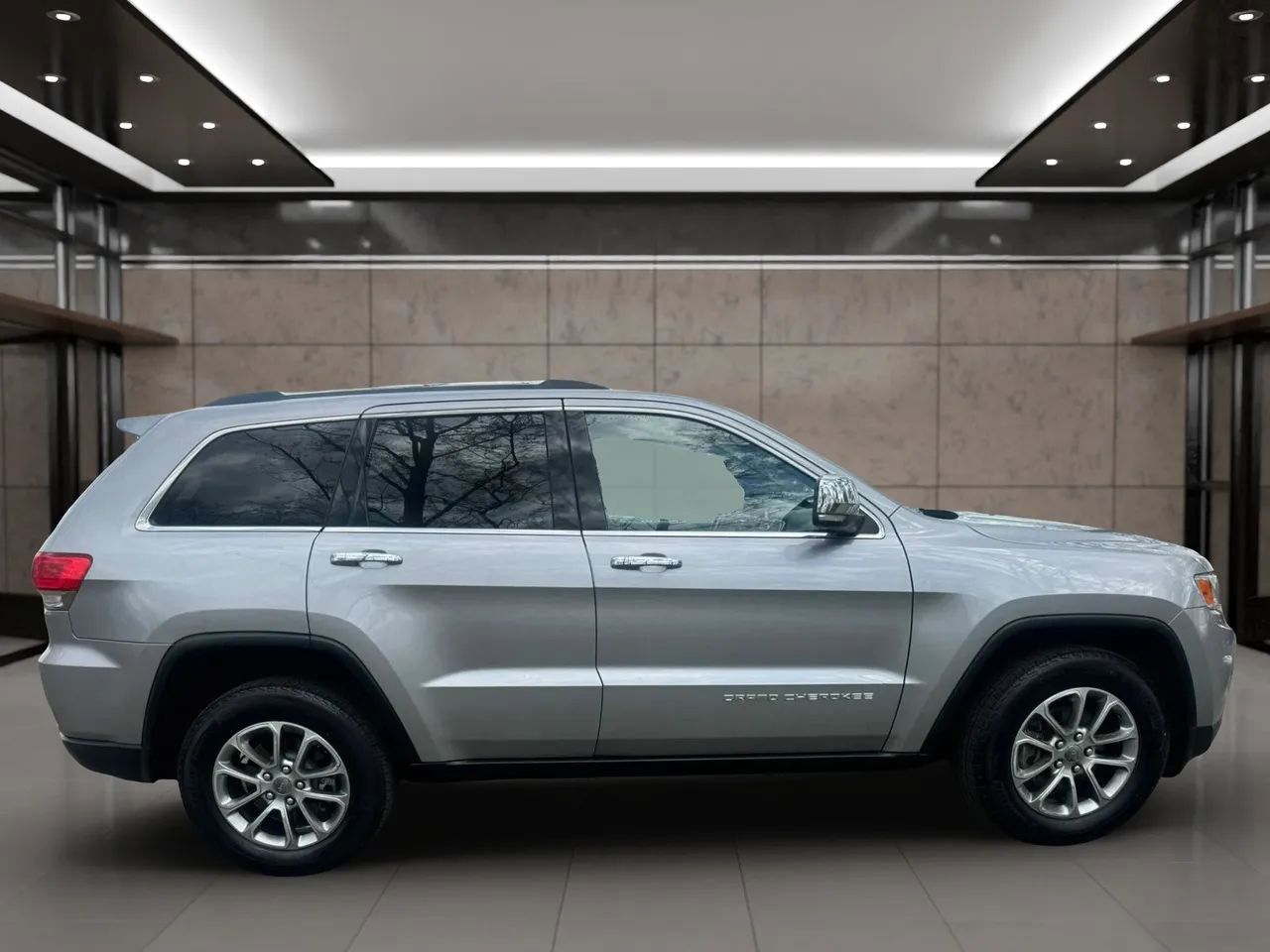 Used 2014 Jeep Grand Cherokee Limited w/ Trailer Tow Group IV AWD/4WD image 7