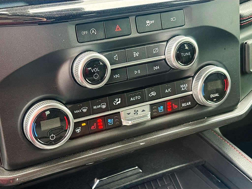 Used 2024 Ford Expedition Limited image 16