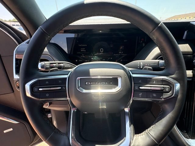 Used 2025 GMC Yukon XL Denali AWD/4WD image 15
