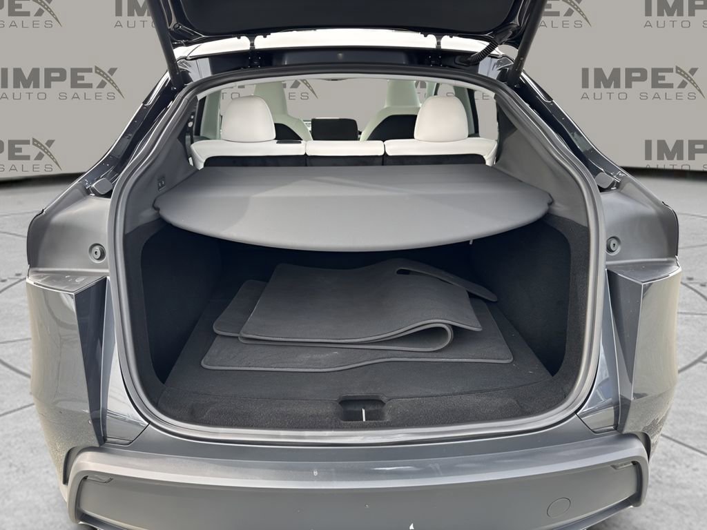 Used 2026 Tesla Model Y Premium image 31