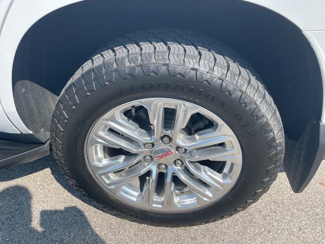 Used 2023 GMC Yukon SLT w/ SLT Luxury Package AWD/4WD image 35