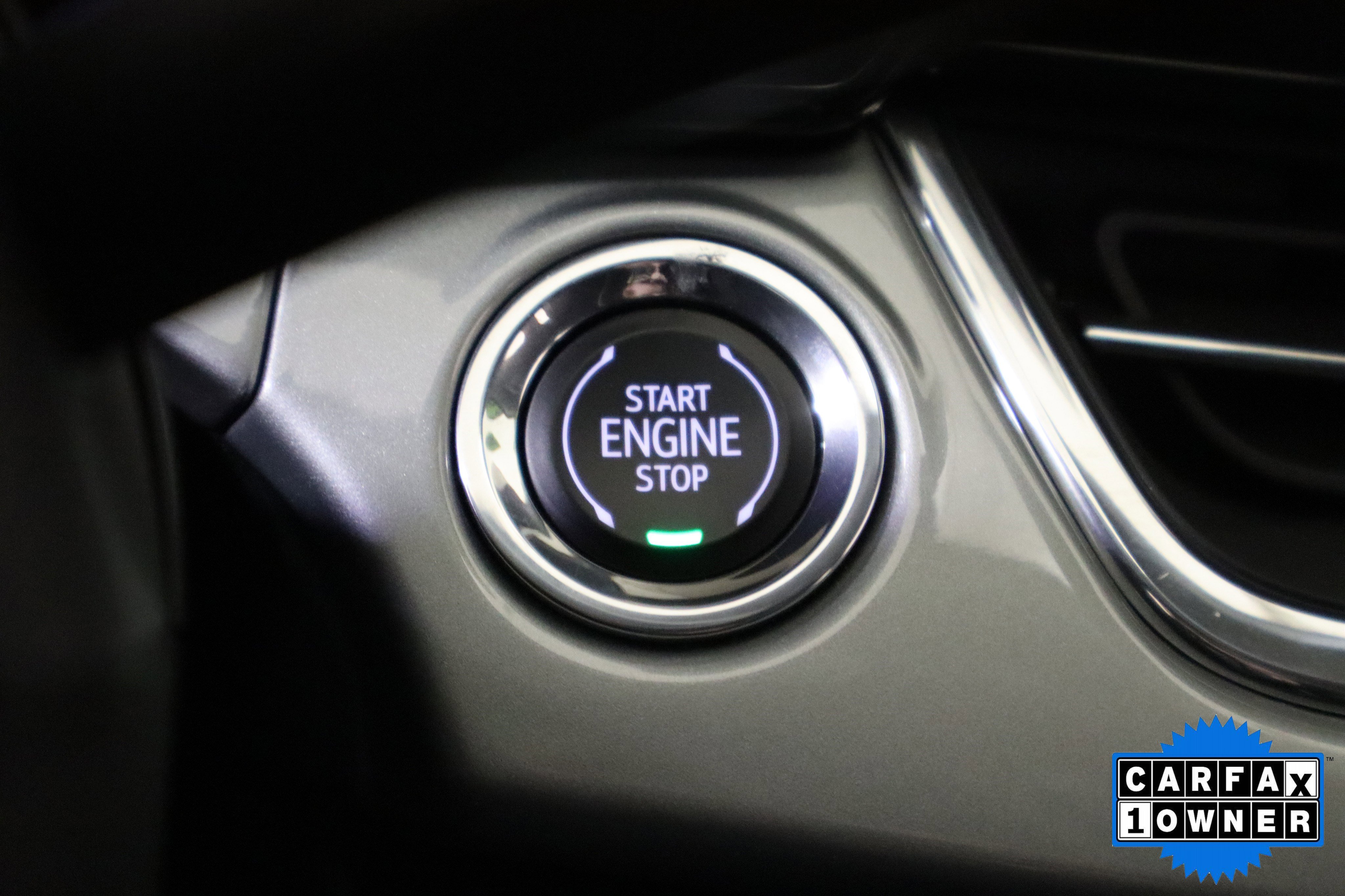 Used 2025 Chevrolet Trax LT image 32