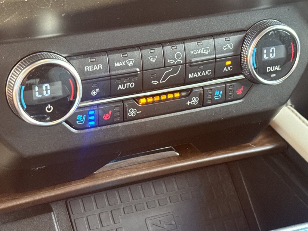 Used 2020 Ford Expedition Platinum RWD image 26