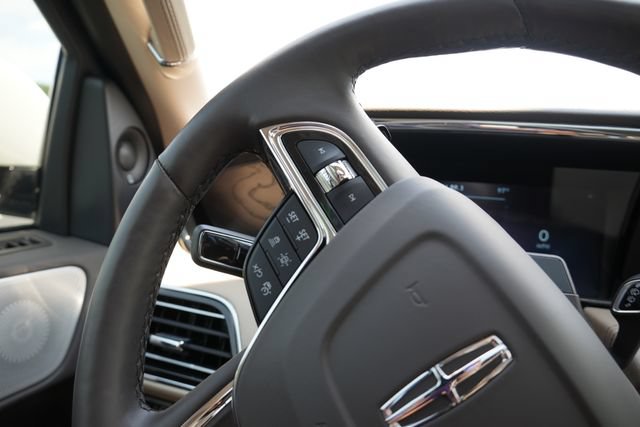 Used 2024 Lincoln Navigator Reserve AWD/4WD image 28