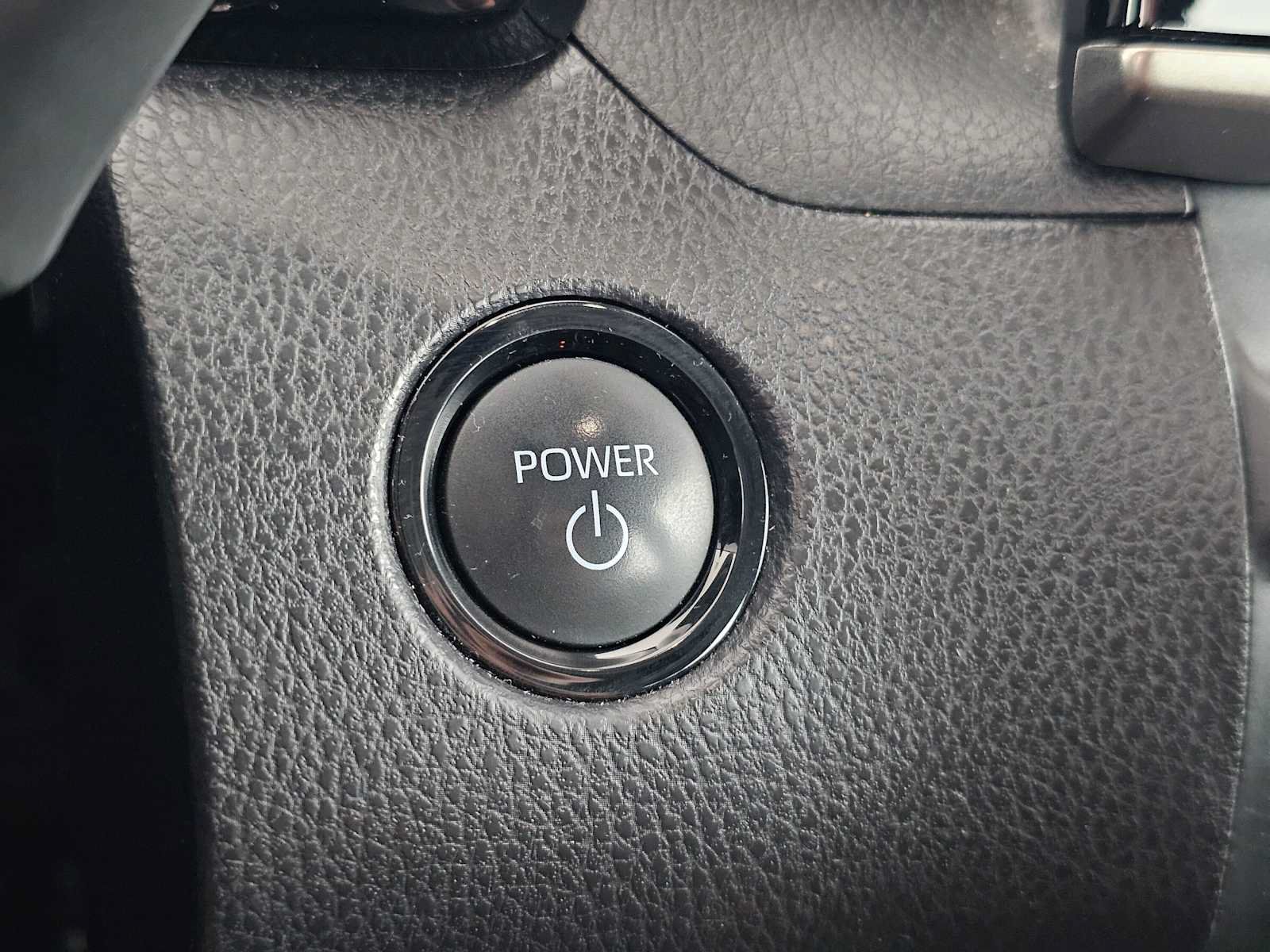 Used 2025 Toyota Camry LE FWD image 30