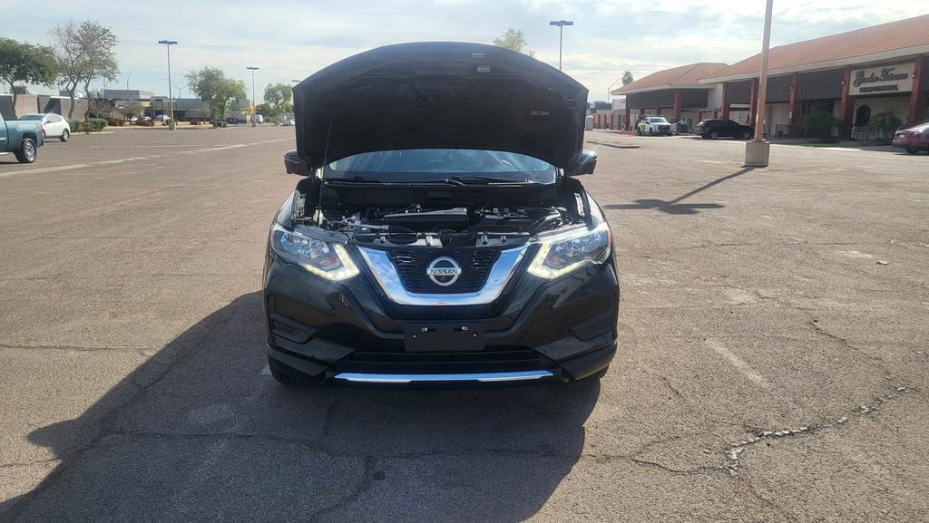 Used 2020 Nissan Rogue SV w/ Premium Package image 37