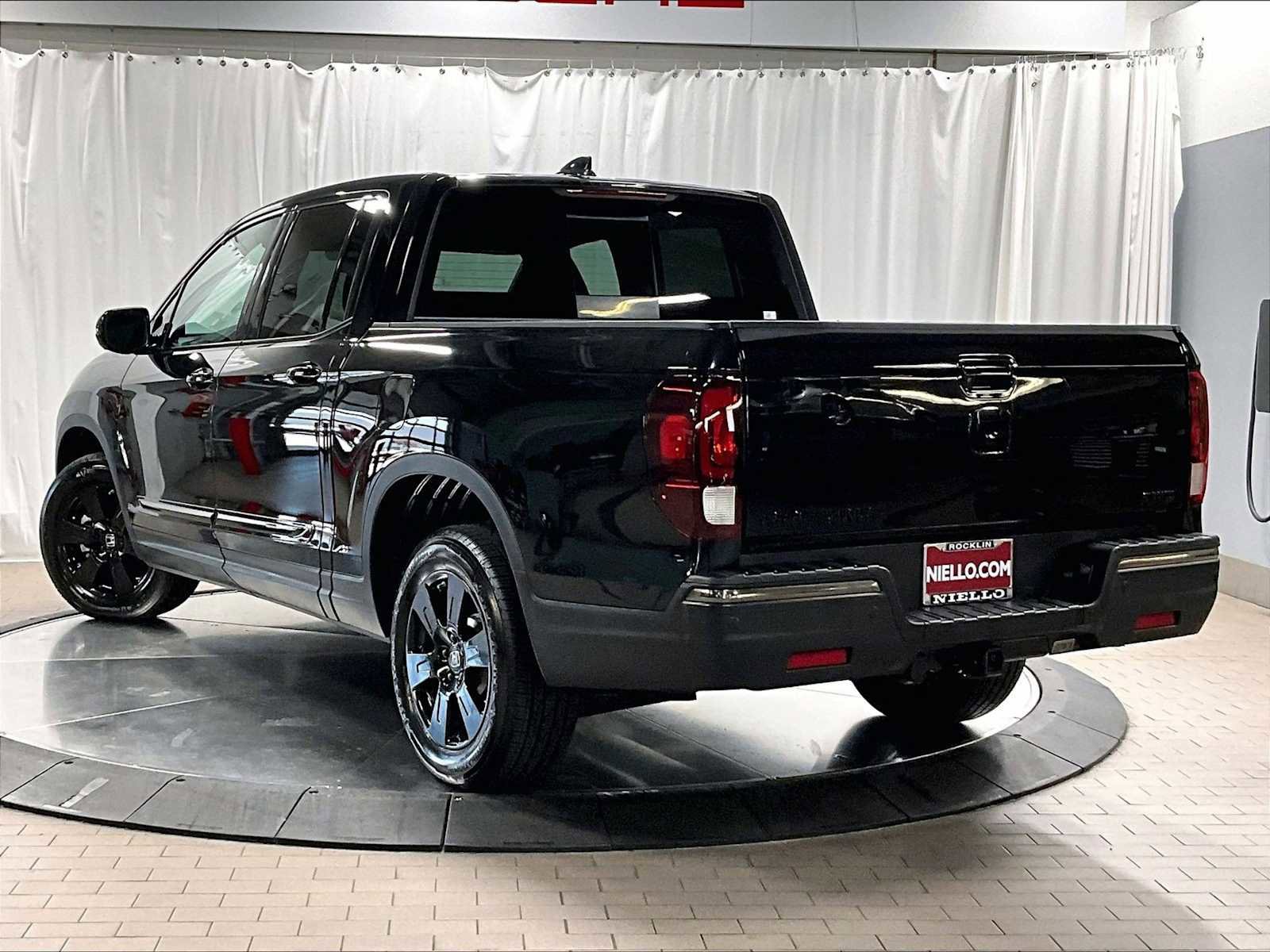 Used 2020 Honda Ridgeline Black Edition image 3