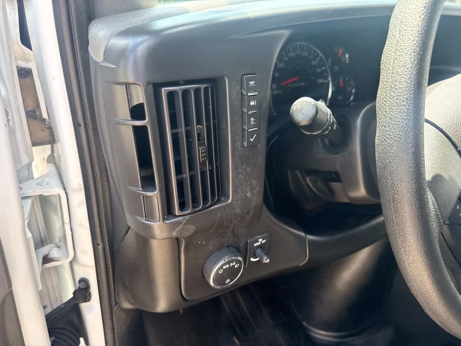 Used 2025 Chevrolet Express 2500 w/ Driver Convenience Package RWD image 22