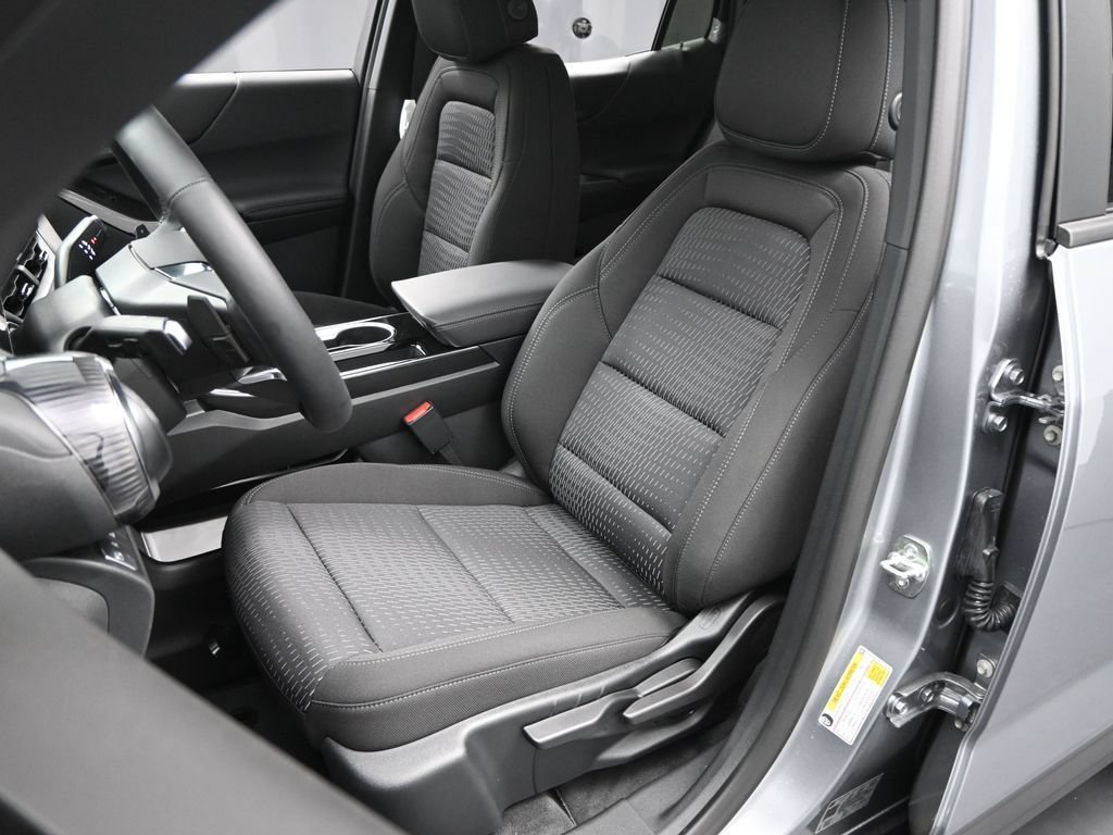 New 2026 Chevrolet Equinox LT FWD image 9