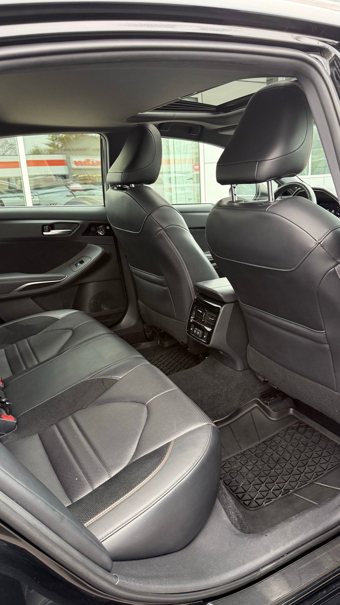 Used 2019 Toyota Avalon Touring image 17