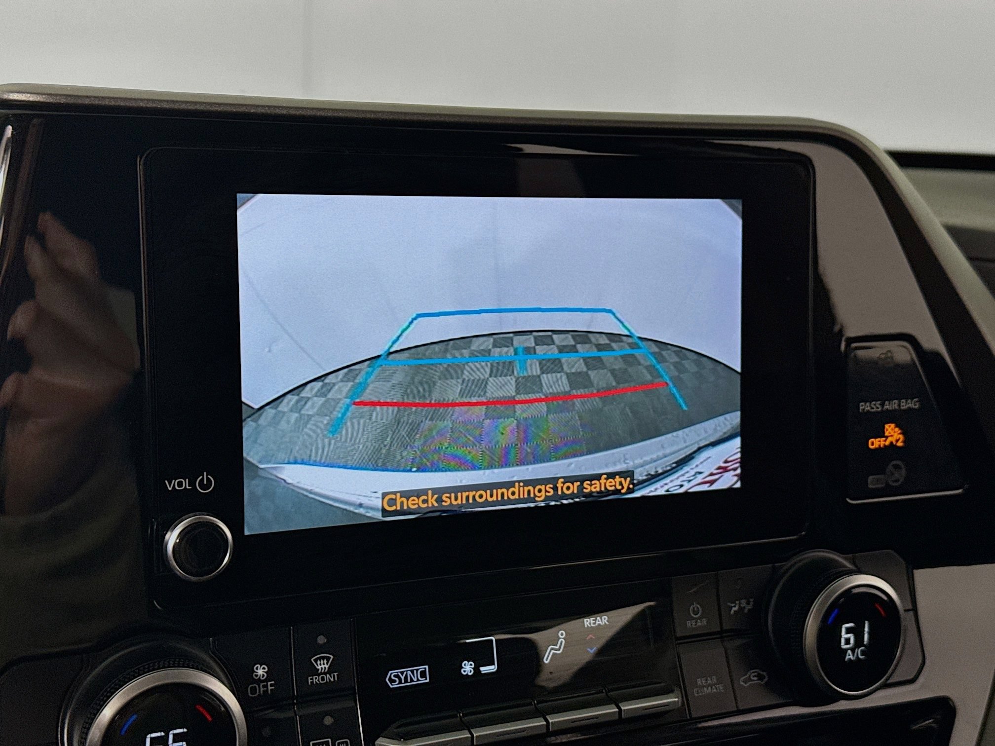 Certified 2024 Toyota Highlander LE AWD/4WD image 16