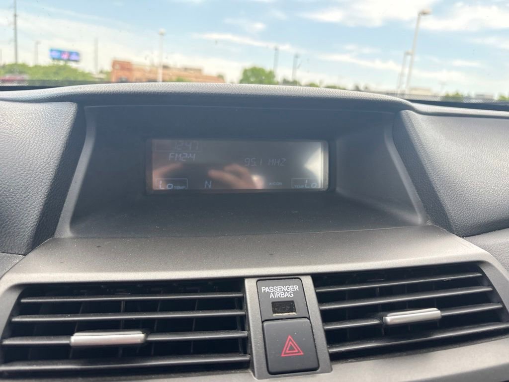 Used 2011 Honda Accord EX-L image 19