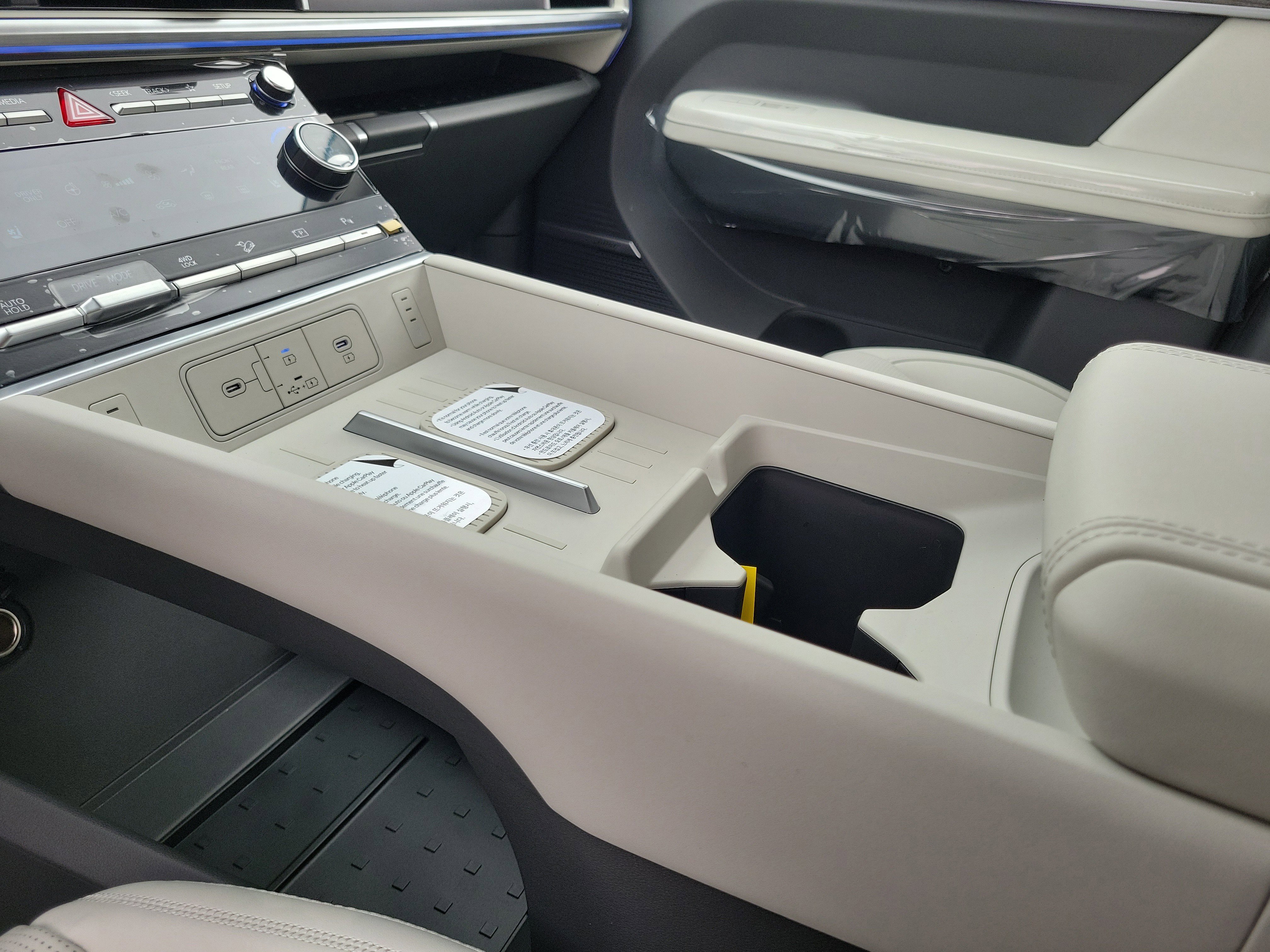 New 2026 Hyundai Santa Fe Calligraphy image 29