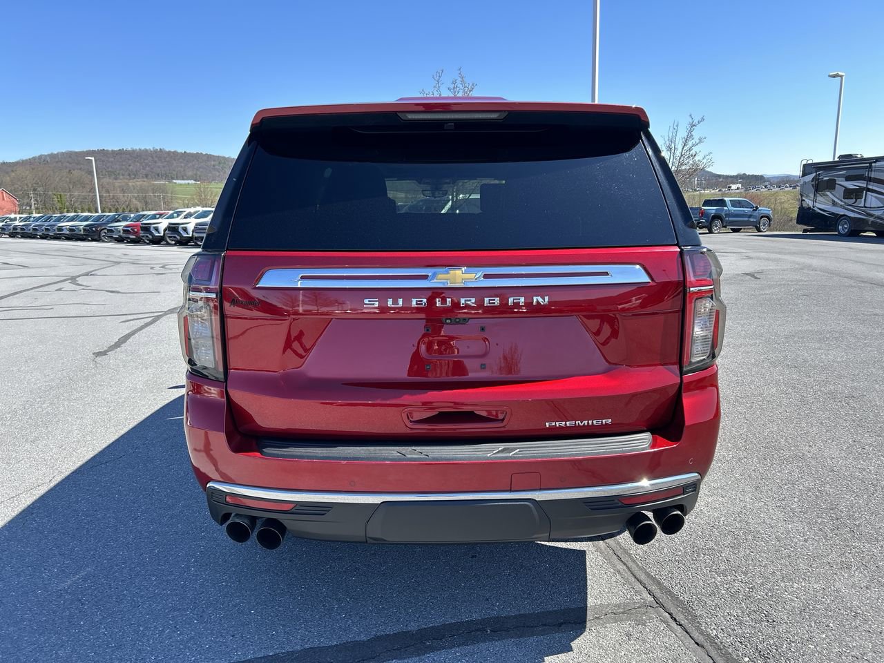 Used 2021 Chevrolet Suburban Premier w/ Premium Package AWD/4WD image 6