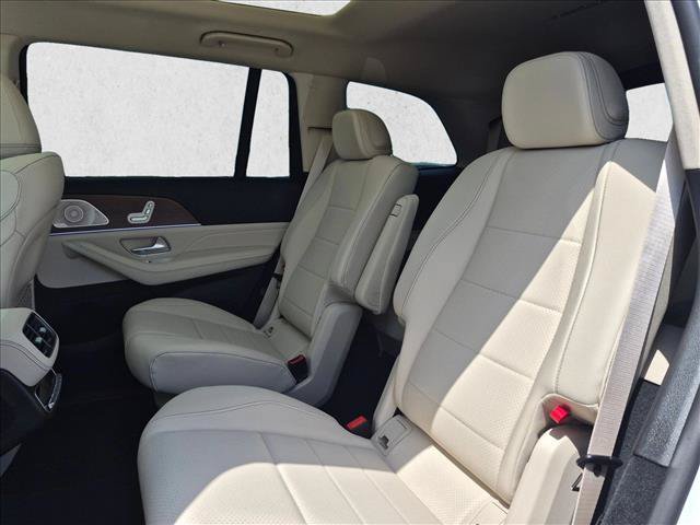 New 2026 Mercedes-Benz GLS 450 4MATIC image 15