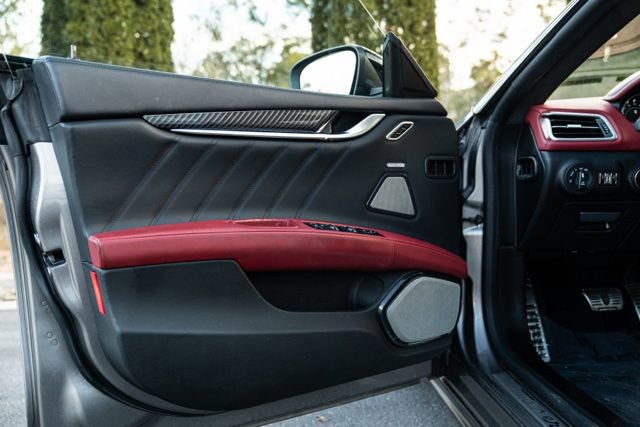 Used 2022 Maserati Ghibli Modena image 48