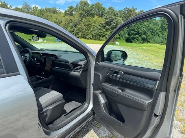 Used 2025 GMC Terrain Elevation AWD/4WD image 15