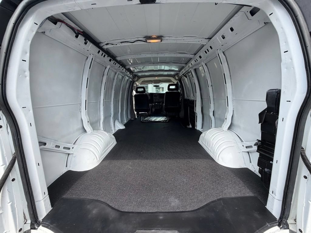Used 2014 Chevrolet Express 2500 Extended RWD image 41