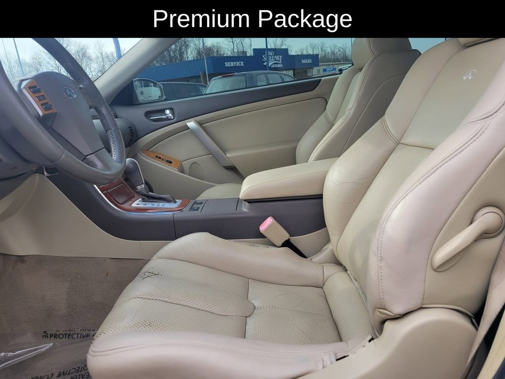 Used 2005 INFINITI G35 Coupe w/ (P01) Premium Pkg image 9