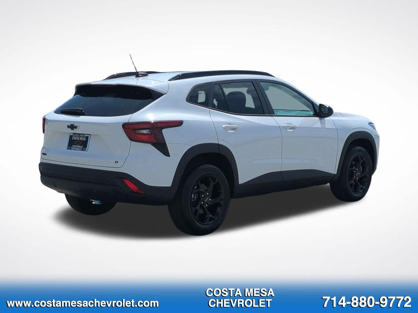 New 2026 Chevrolet Trax LT w/ Midnight Edition FWD image 5
