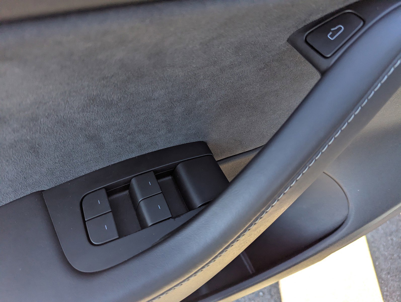 Used 2023 Tesla Model 3 Standard Range image 26