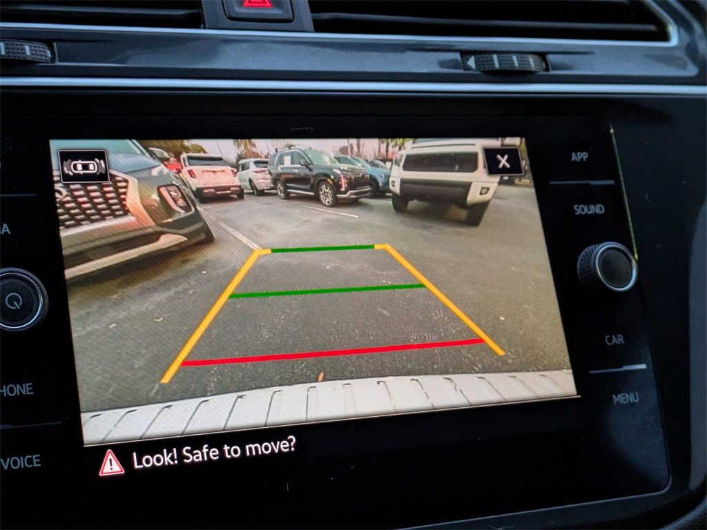 Used 2024 Volkswagen Tiguan SE R-Line image 22