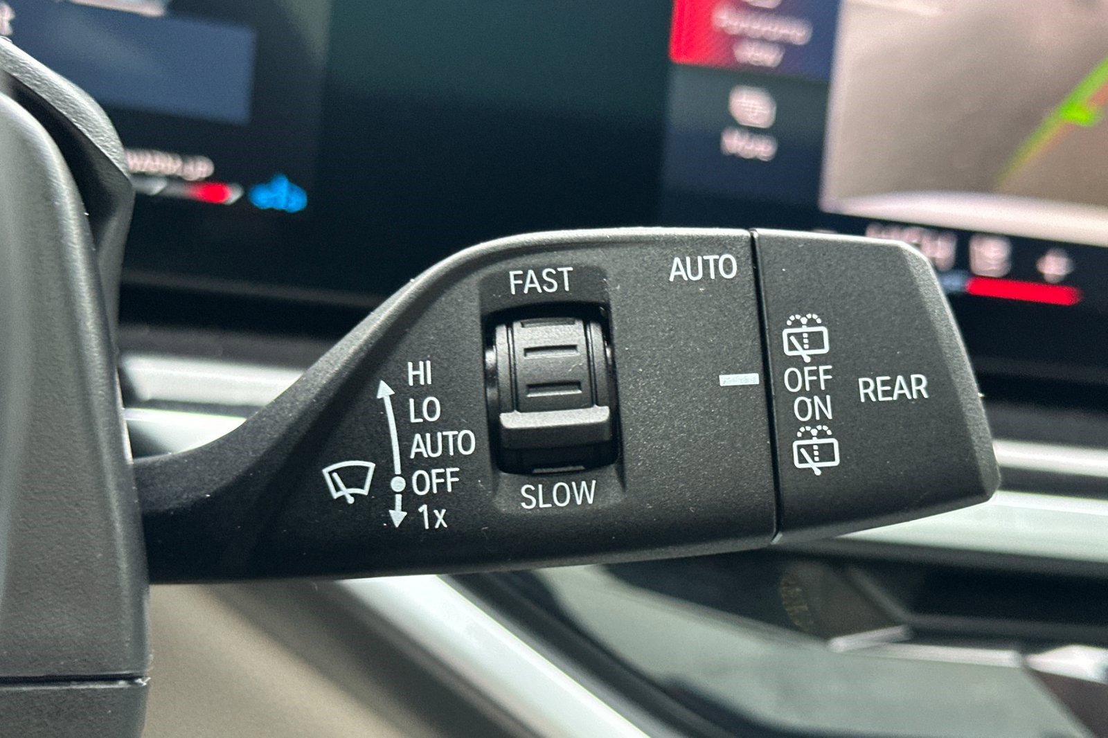 Certified 2025 BMW X7 M60i w/ Climate Comfort Package image 38