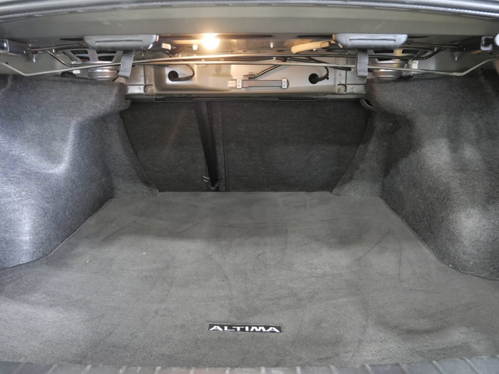 Used 2025 Nissan Altima 2.5 SR FWD image 23
