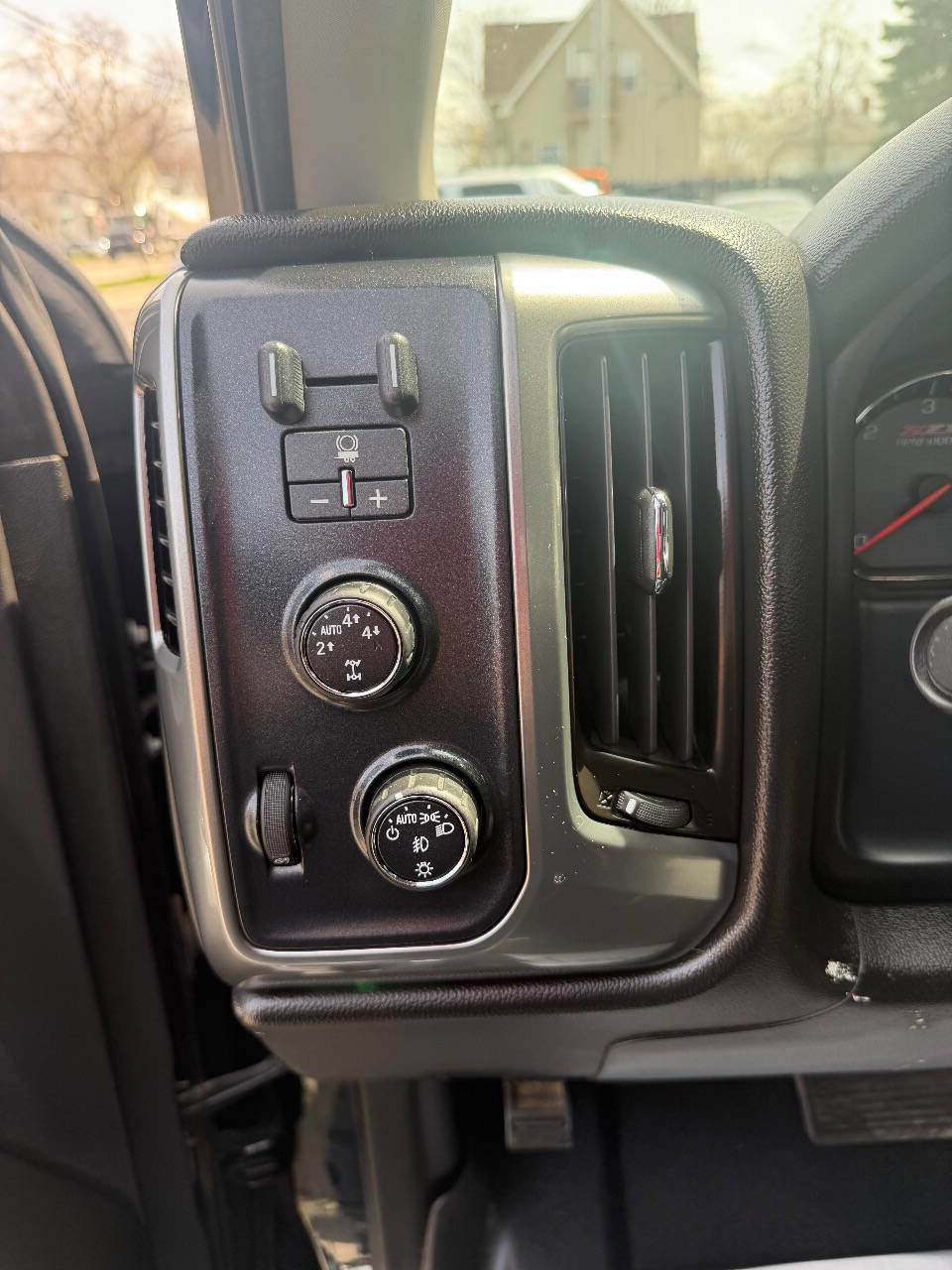 Used 2014 Chevrolet Silverado 1500 LT w/ All Star Edition AWD/4WD image 22
