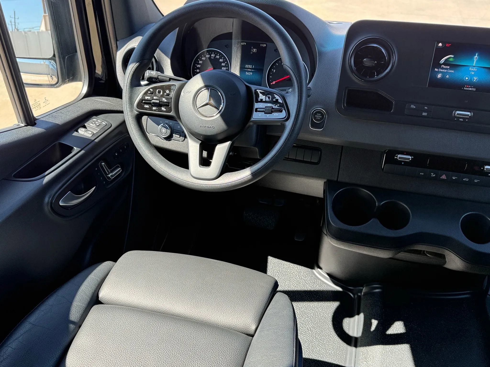 Used 2023 Mercedes-Benz Sprinter 3500 image 43