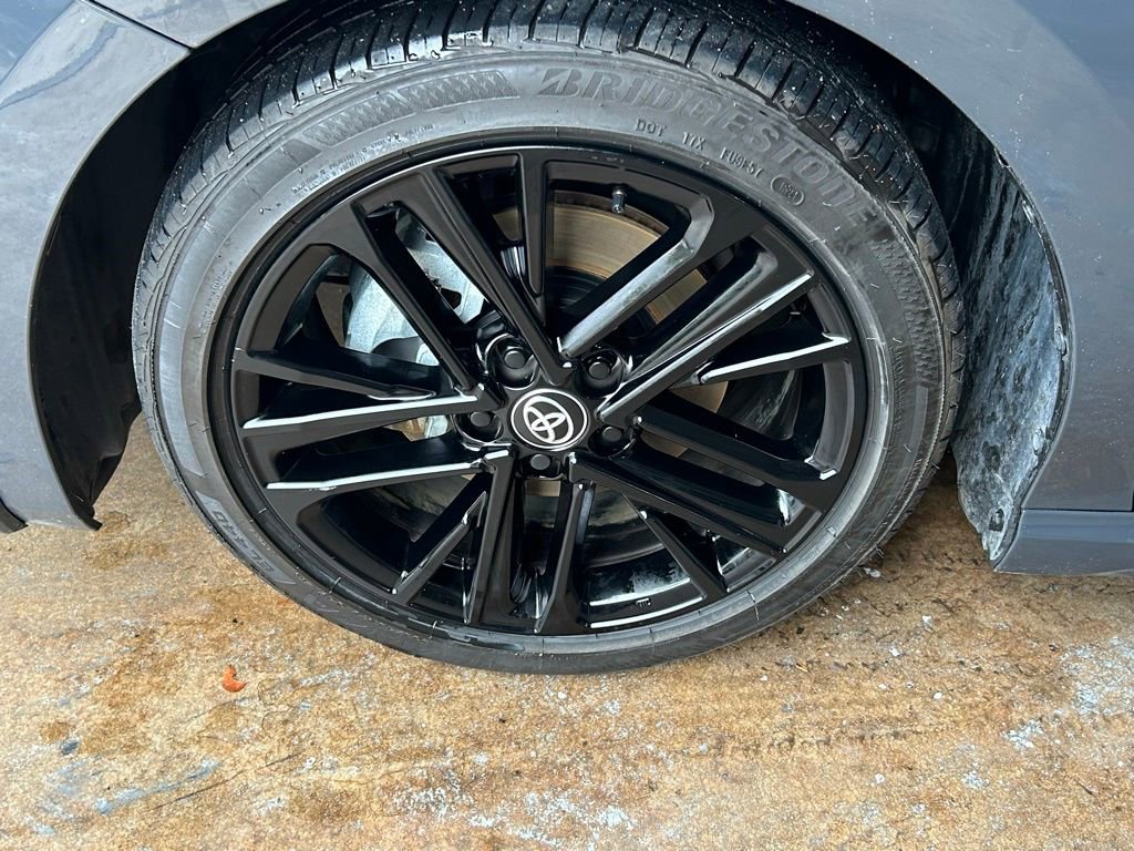 Used 2025 Toyota Camry SE w/ Convenience Package FWD image 28