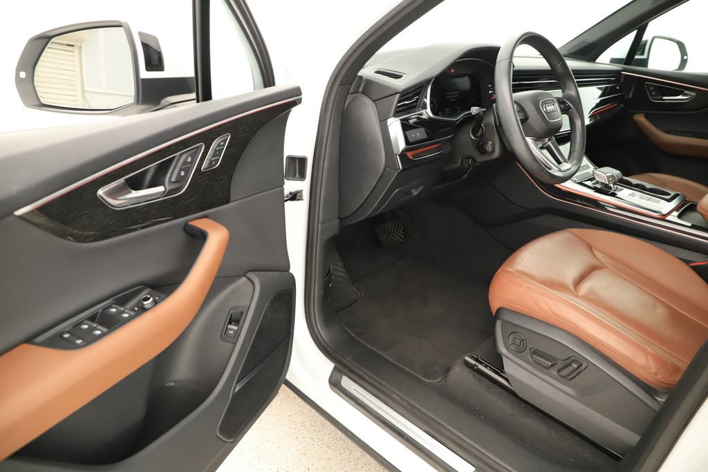 Used 2022 Audi Q7 2.0T Premium Plus AWD/4WD image 14