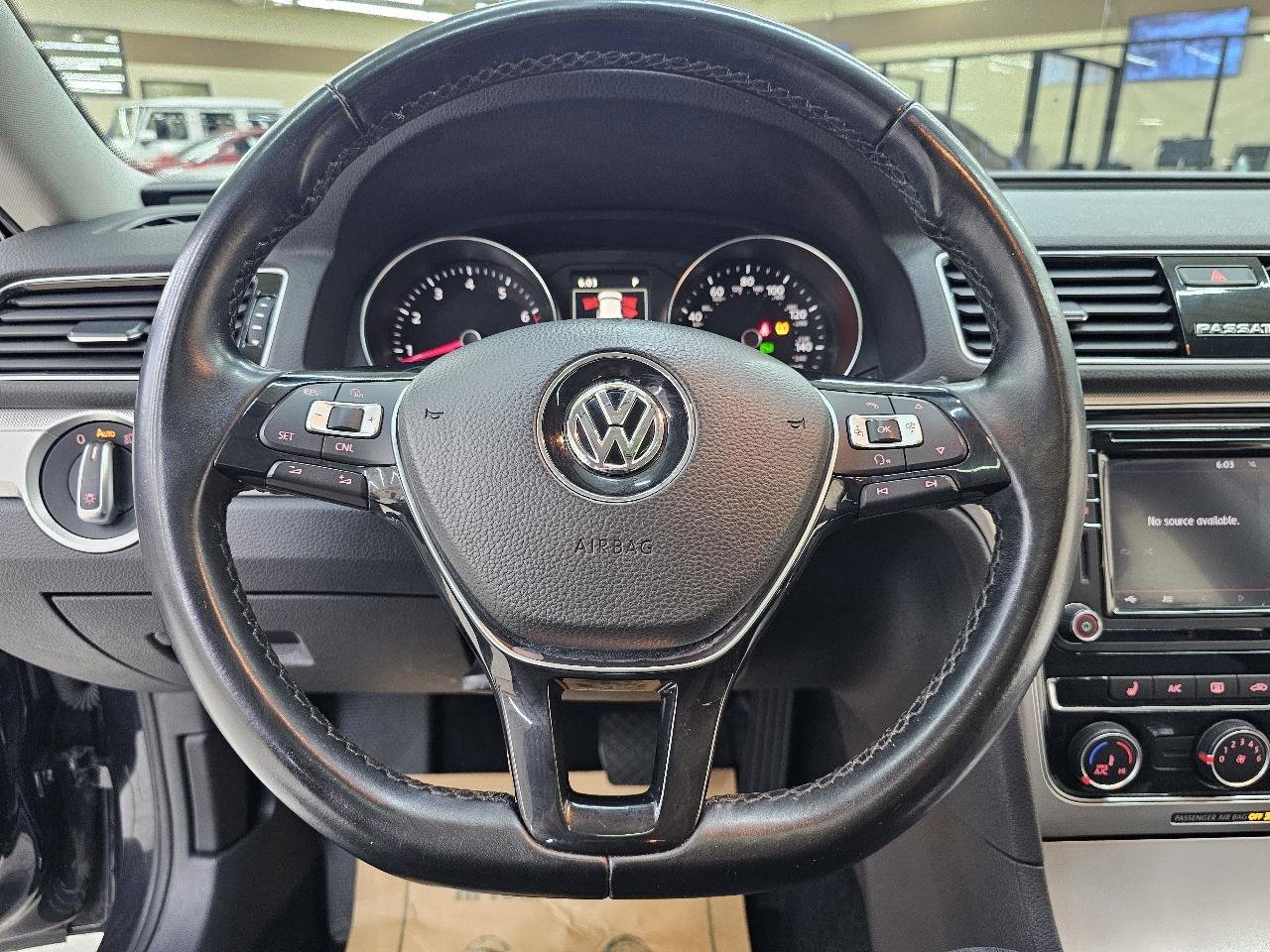 Used 2019 Volkswagen Passat Wolfsburg Edition FWD image 28