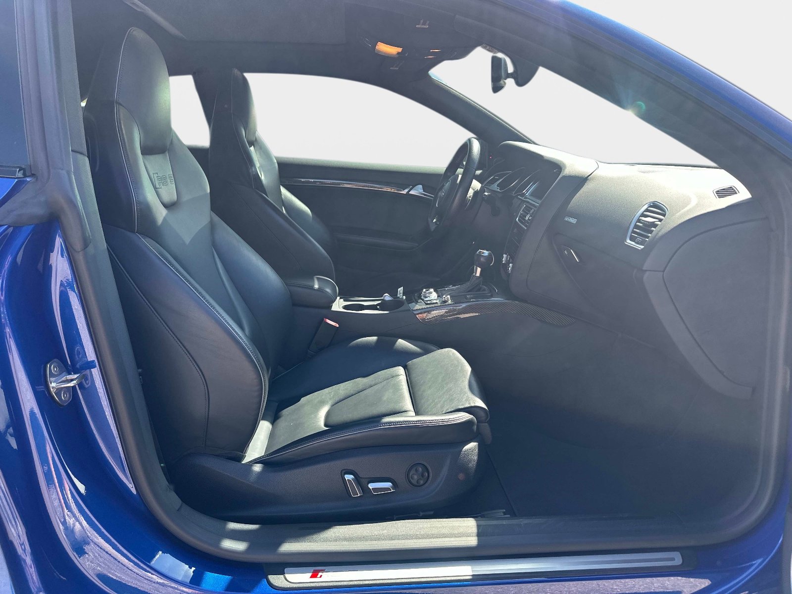 Used 2015 Audi RS 5 Coupe w/ Black Optic Plus Package image 6