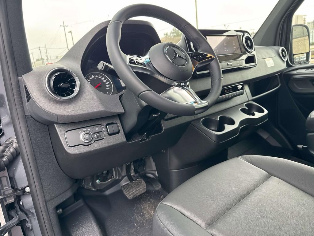 New 2026 Mercedes-Benz Sprinter 2500 image 9