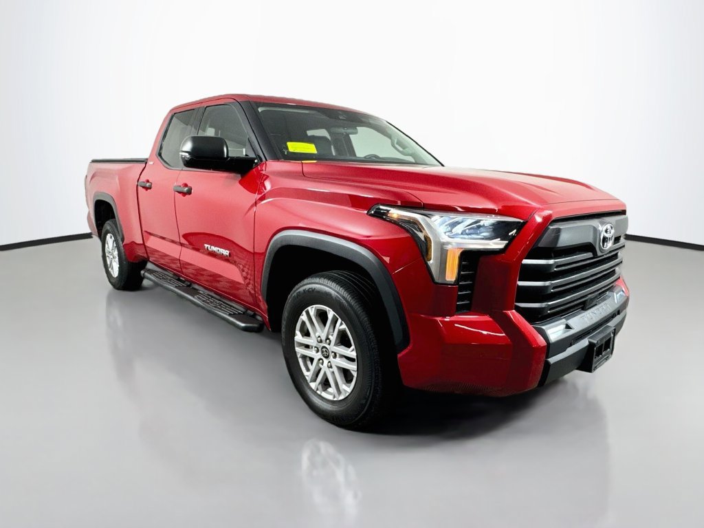 Used 2022 Toyota Tundra SR5 w/ SR5 Convenience Package AWD/4WD image 8