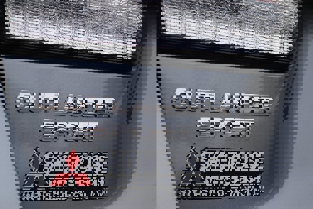 Used 2025 Mitsubishi Outlander Sport LE image 24