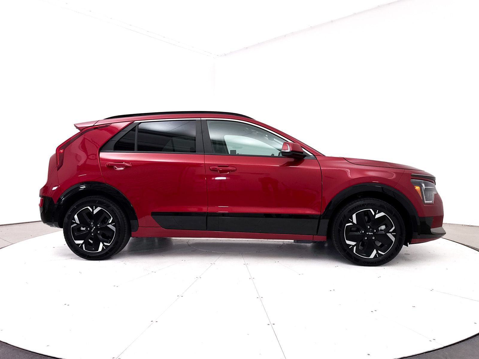 Certified 2023 Kia Niro Wind FWD image 39