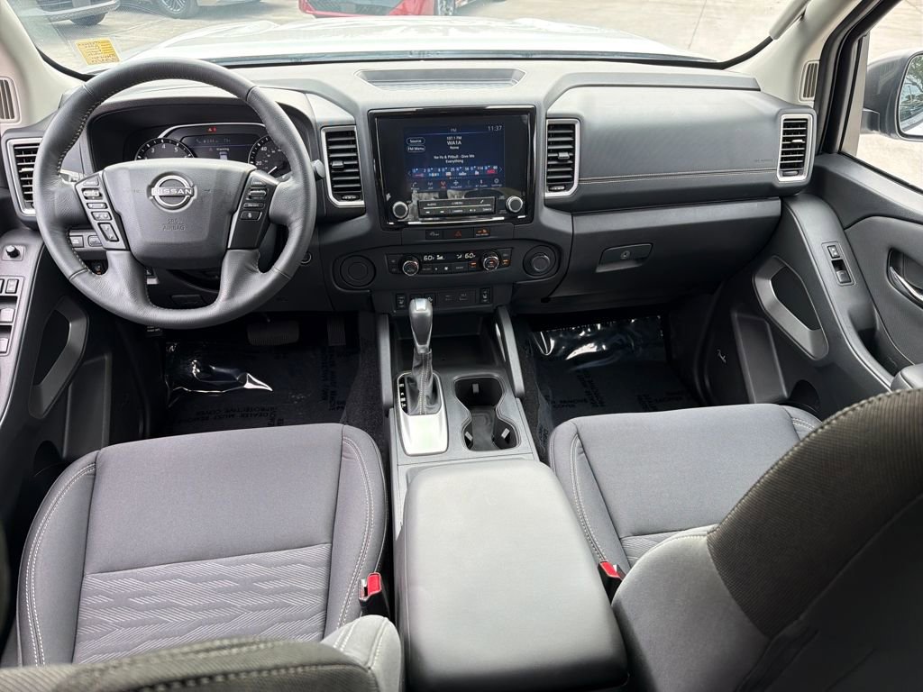 Used 2024 Nissan Frontier SV w/ SV Convenience Package image 14