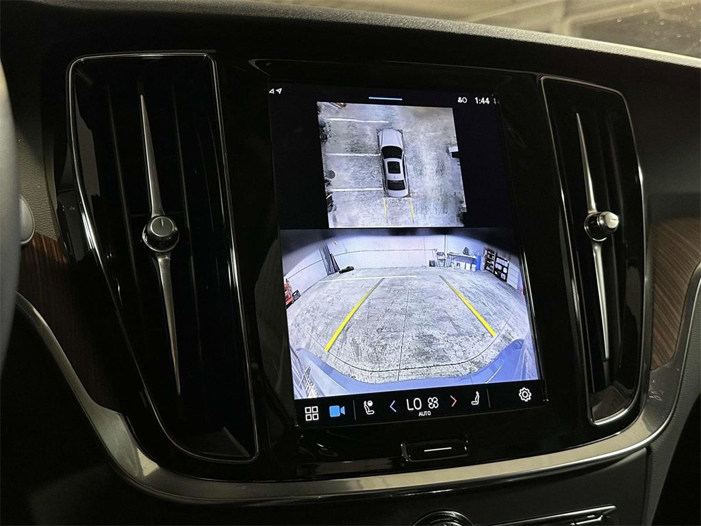 Used 2024 Volvo S60 T8 Plus image 18