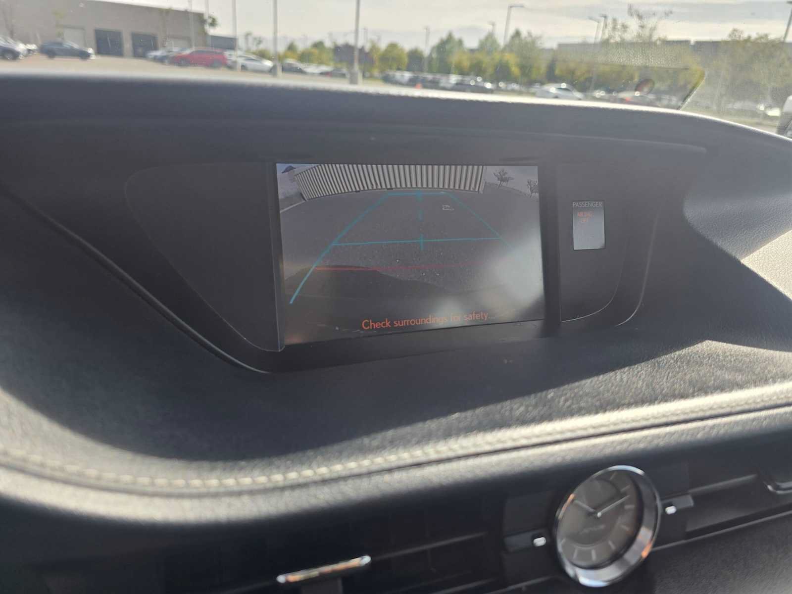 Used 2014 Lexus ES 300h w/ Luxury Package w/Bamboo Trim FWD image 28