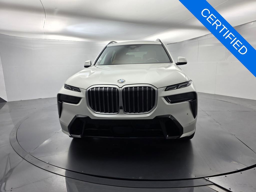 Used 2023 BMW X7 xDrive40i w/ M Sport Package image 2