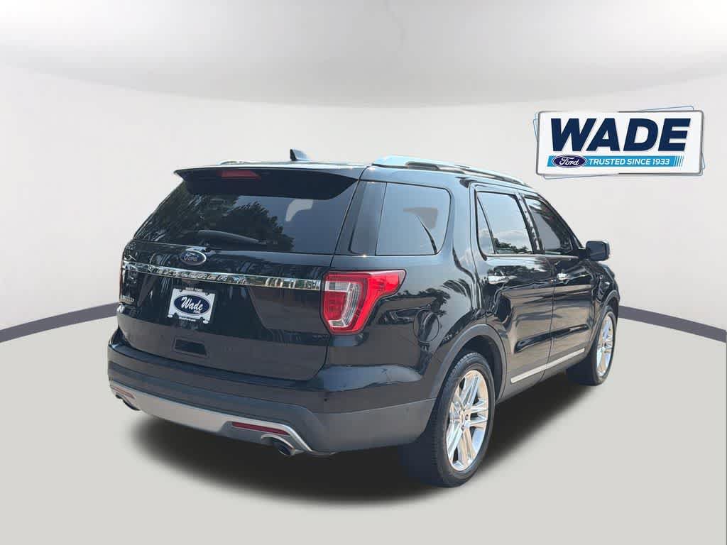 Used 2017 Ford Explorer Limited w/ Equipment Group 301A FWD image 5