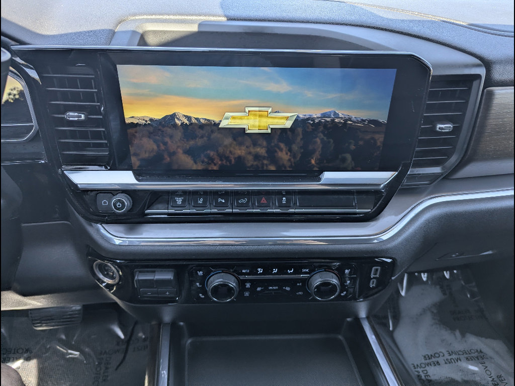 Used 2024 Chevrolet Silverado 2500 High Country w/ High Country Premium Package image 31
