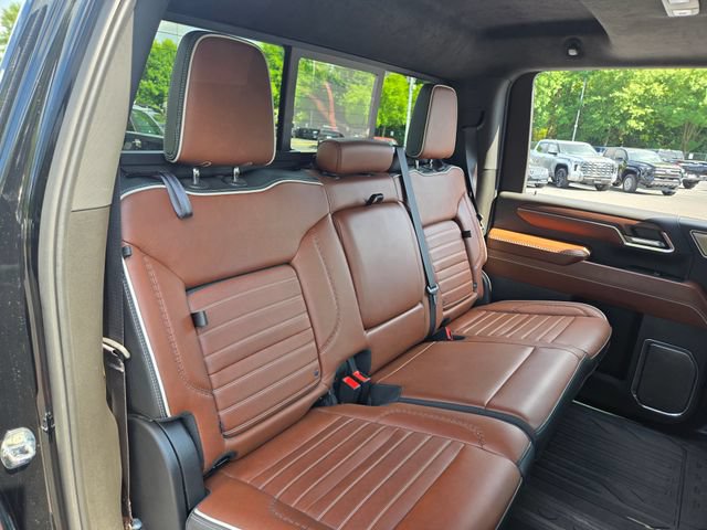 Used 2024 GMC Sierra 3500 Denali Ultimate AWD/4WD image 15