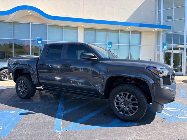 Used 2025 Toyota Tacoma SR AWD/4WD image 4
