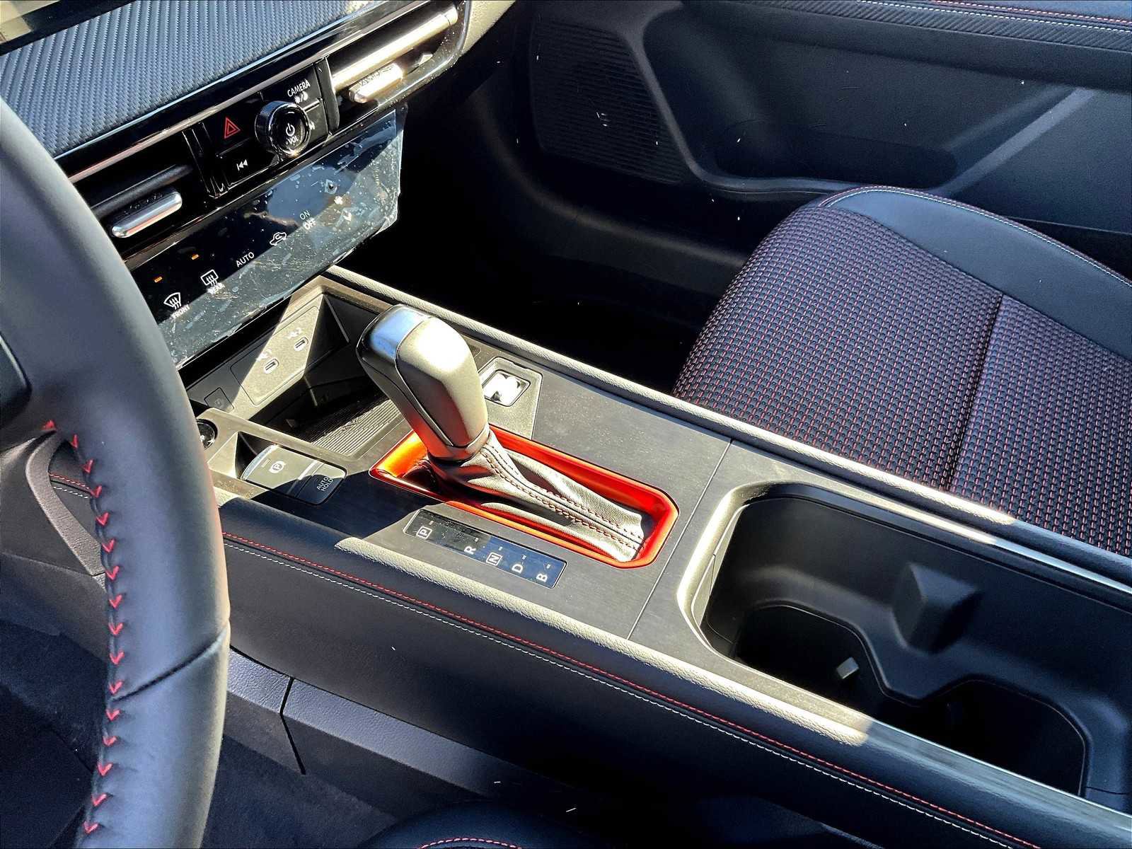 New 2025 Nissan Kicks SR w/ Illumination Package image 14