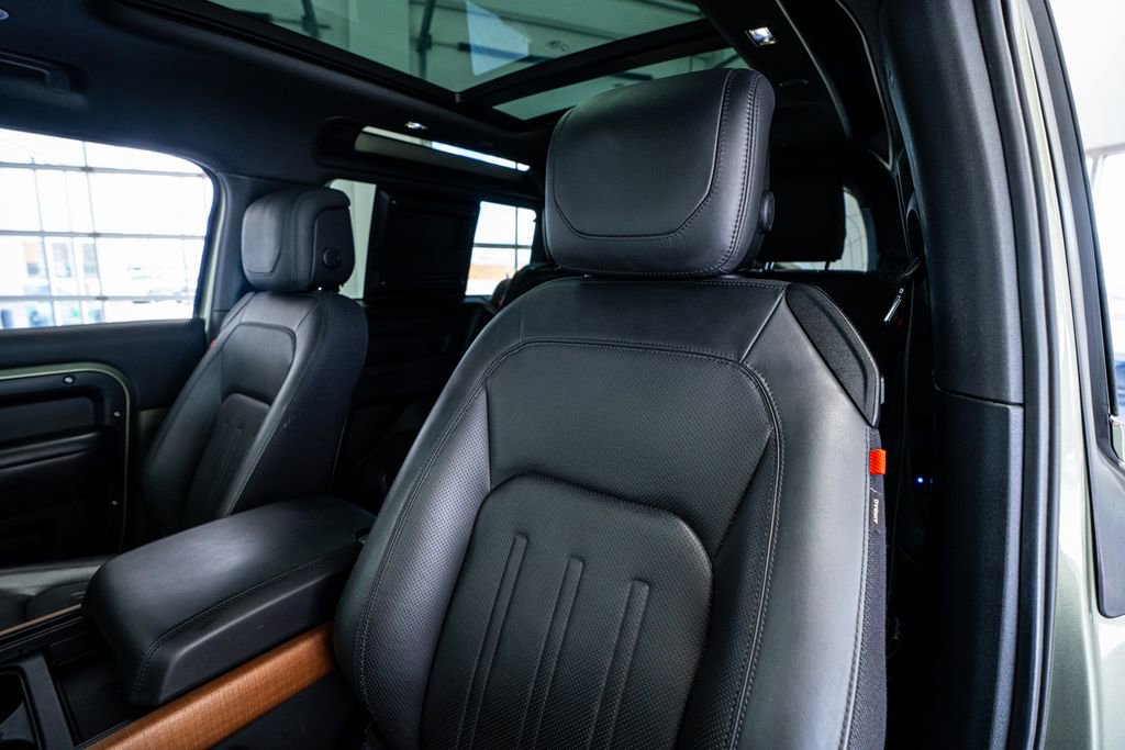 Used 2022 Land Rover Defender 90 X image 37