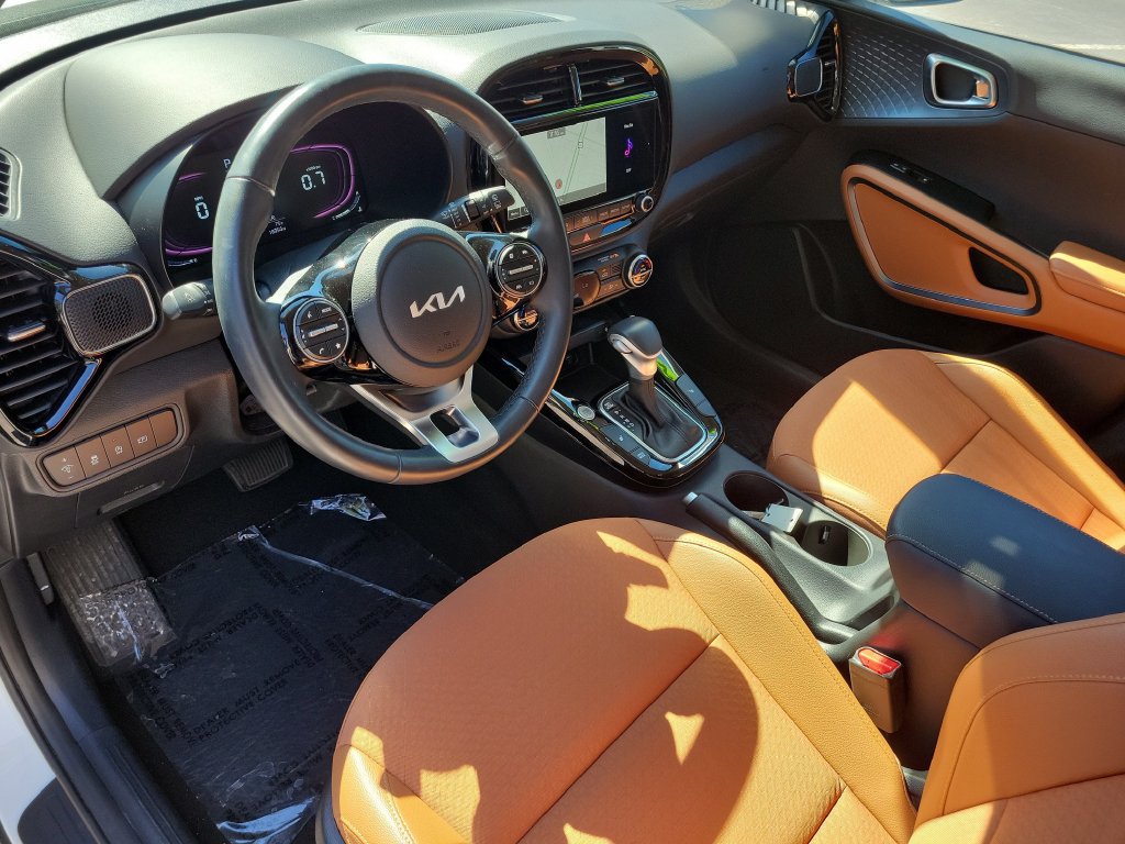 Used 2024 Kia Soul EX w/ EX Designer Package FWD image 20