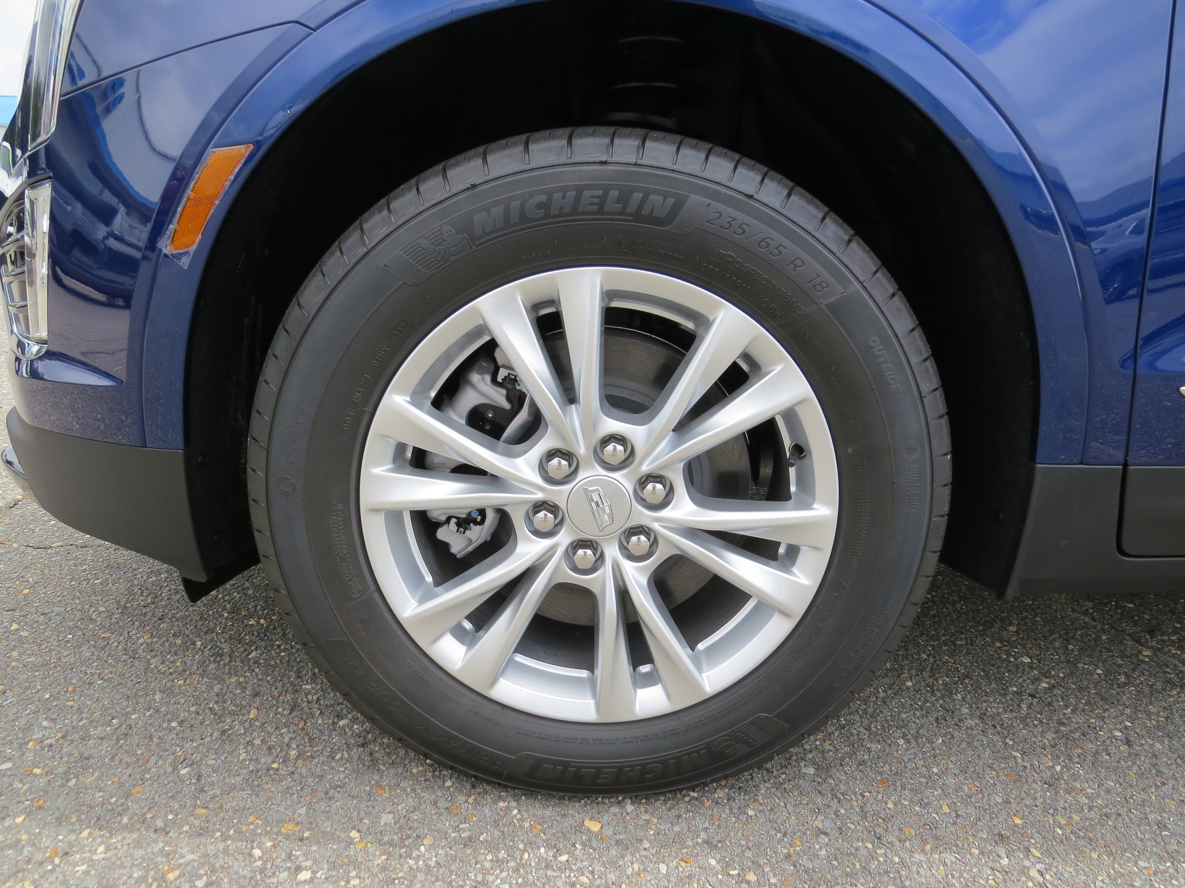 New 2025 Cadillac XT5 Luxury w/ LPO, Floor Liner Package image 13